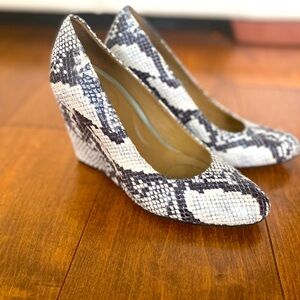 Women’s wedge heel Aerosole “Heelrest”